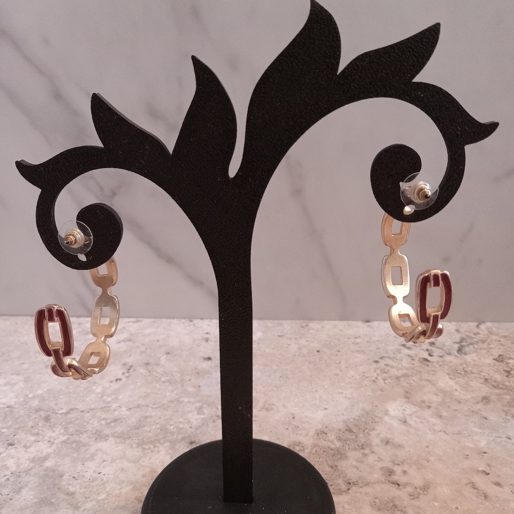 Elegant Two-Tone Chain Link Earrings - Picture 3 of 3